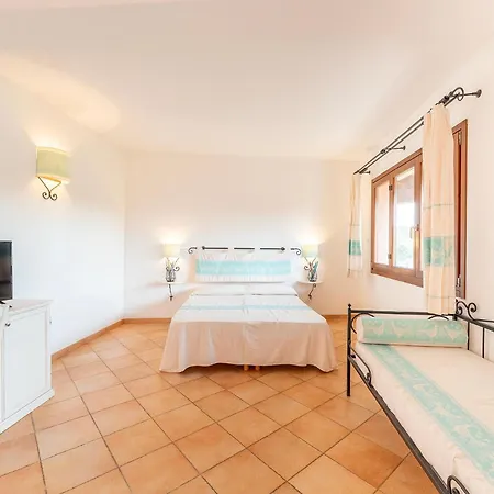 Residence Pierre & Vacances Vignola Mare Exterior photo