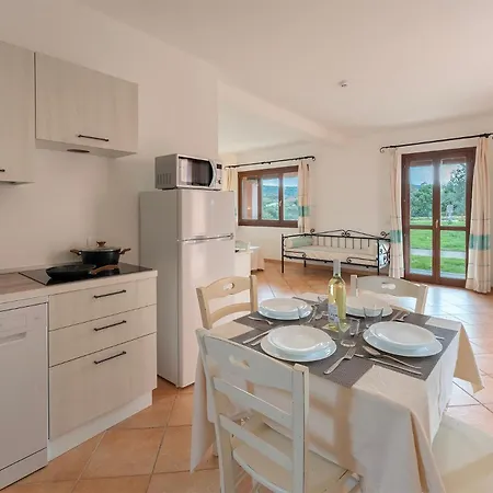 Residence Pierre & Vacances Vignola Mare Exterior photo