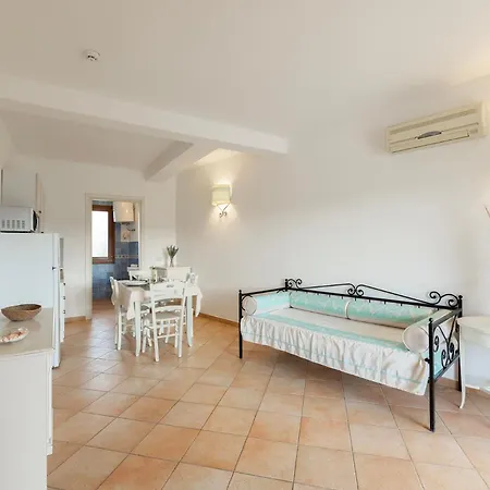 Residence Pierre & Vacances Vignola Mare Exterior photo